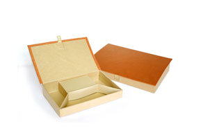 Chocolate Invitation - Inclined Box